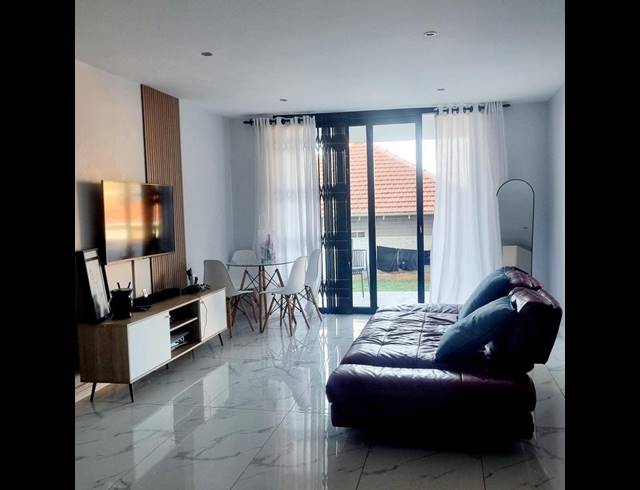 2 BEDROOM APARTMENT FOR SALE IN WINDERMERE